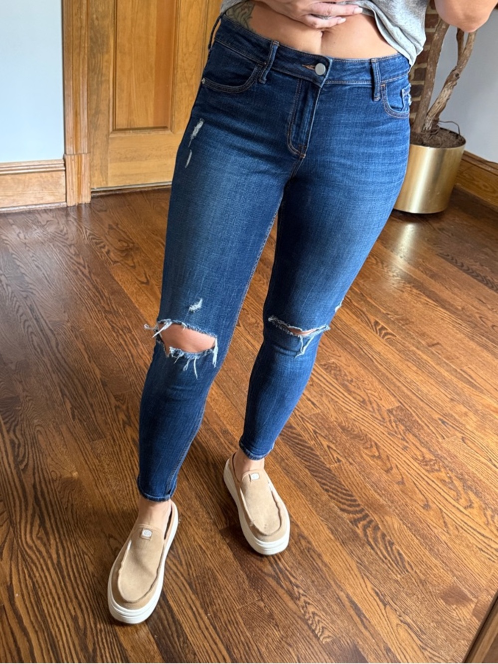 Old Navy Dark Blue Distressed “Rockstar Super Skinny” Jeans for Women
